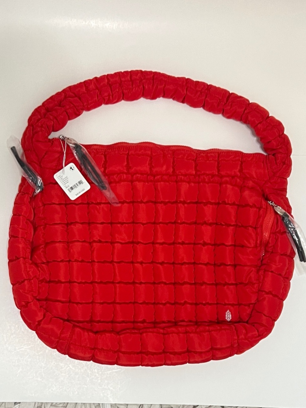 NWT Authentic FP Movement Quilted Carryall Bag - Chef's Kiss Red - Picture 8 of 13
